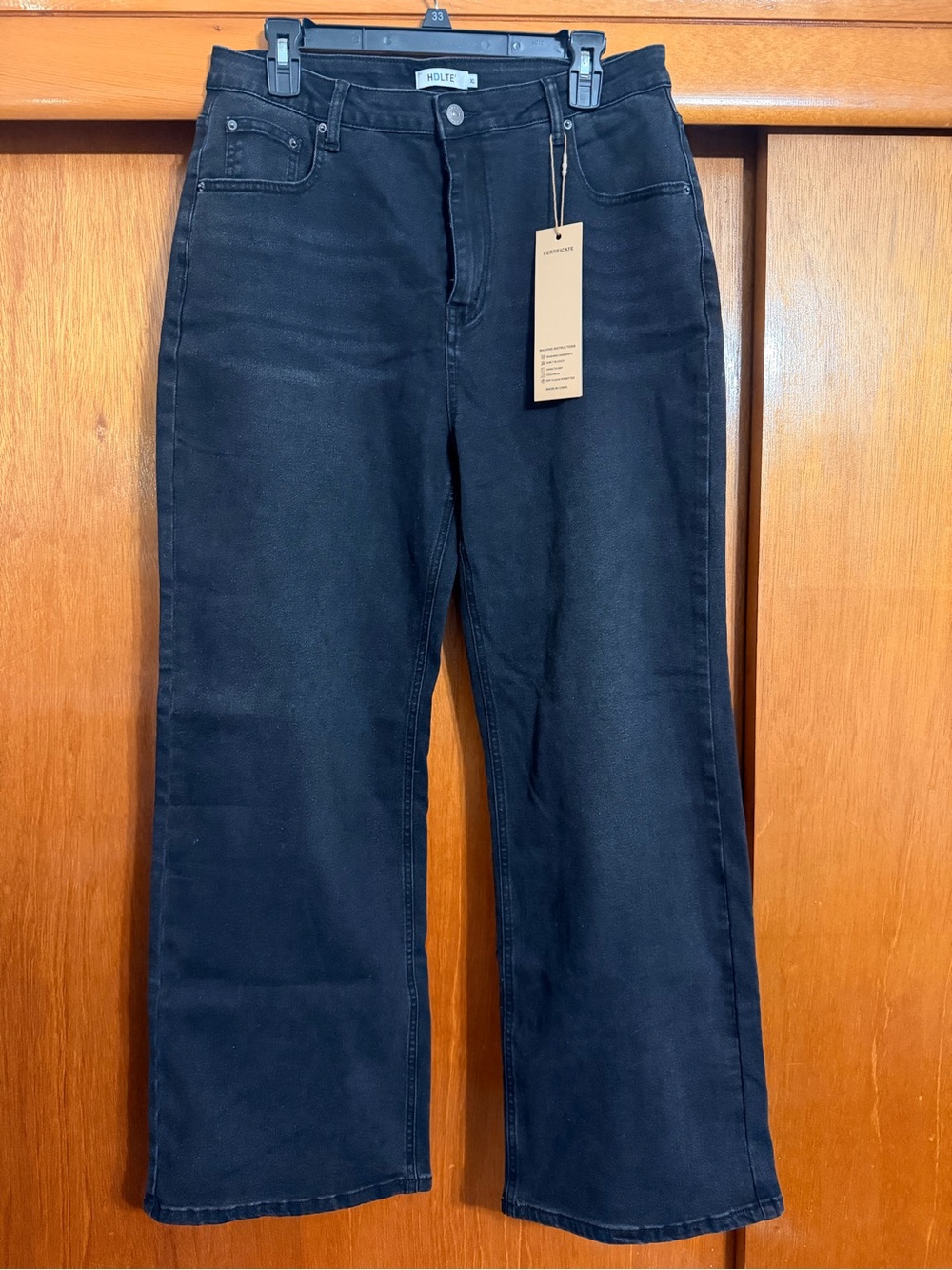 Black Straight-Leg Women's Jeans — High-Rise Casual Fit